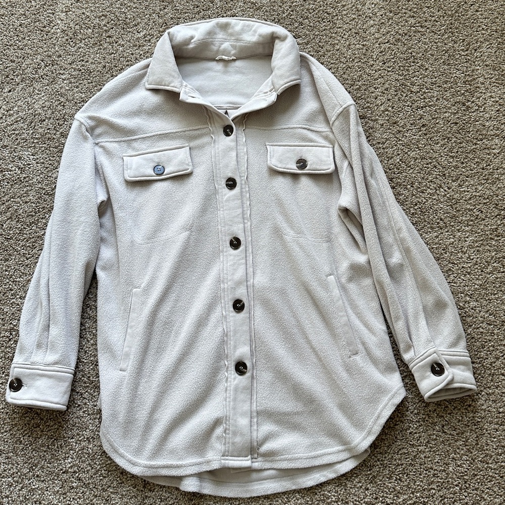 Small oversized button down💛